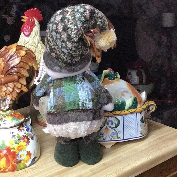 Large Hunter Santa, Plush ❤️❤️ - Picture 5 of 5